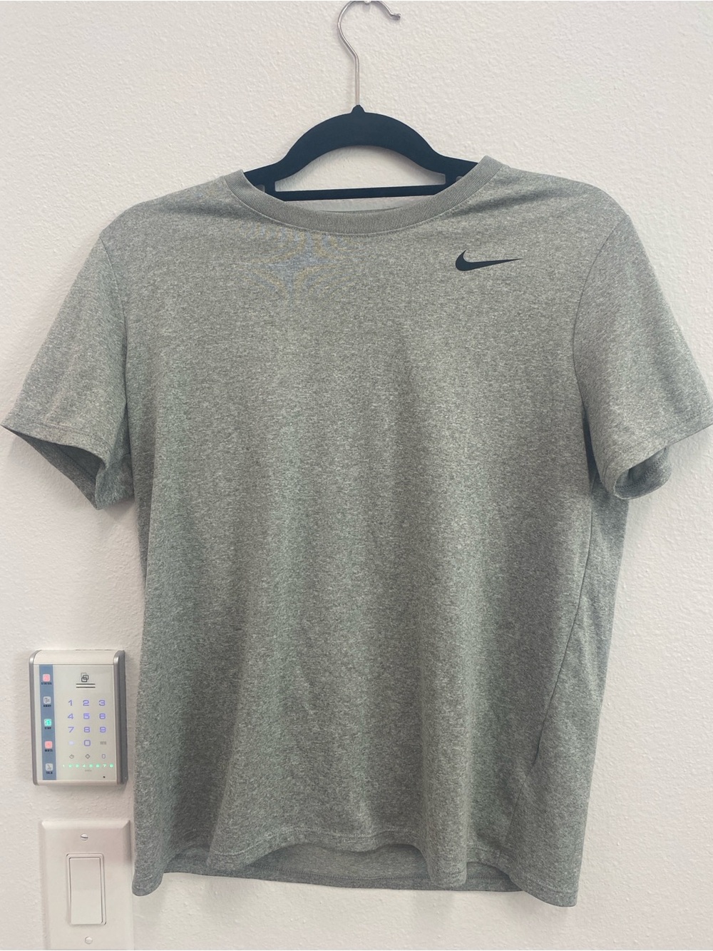 Nike Men's Heather Gray Short Sleeve Athletic Tee